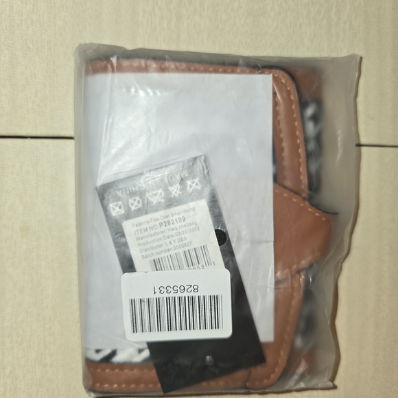 BY:KY Cognac Houndstooth Pattern Faux Leather Wallet, Factory Sealed! NWT! - Picture 10 of 10